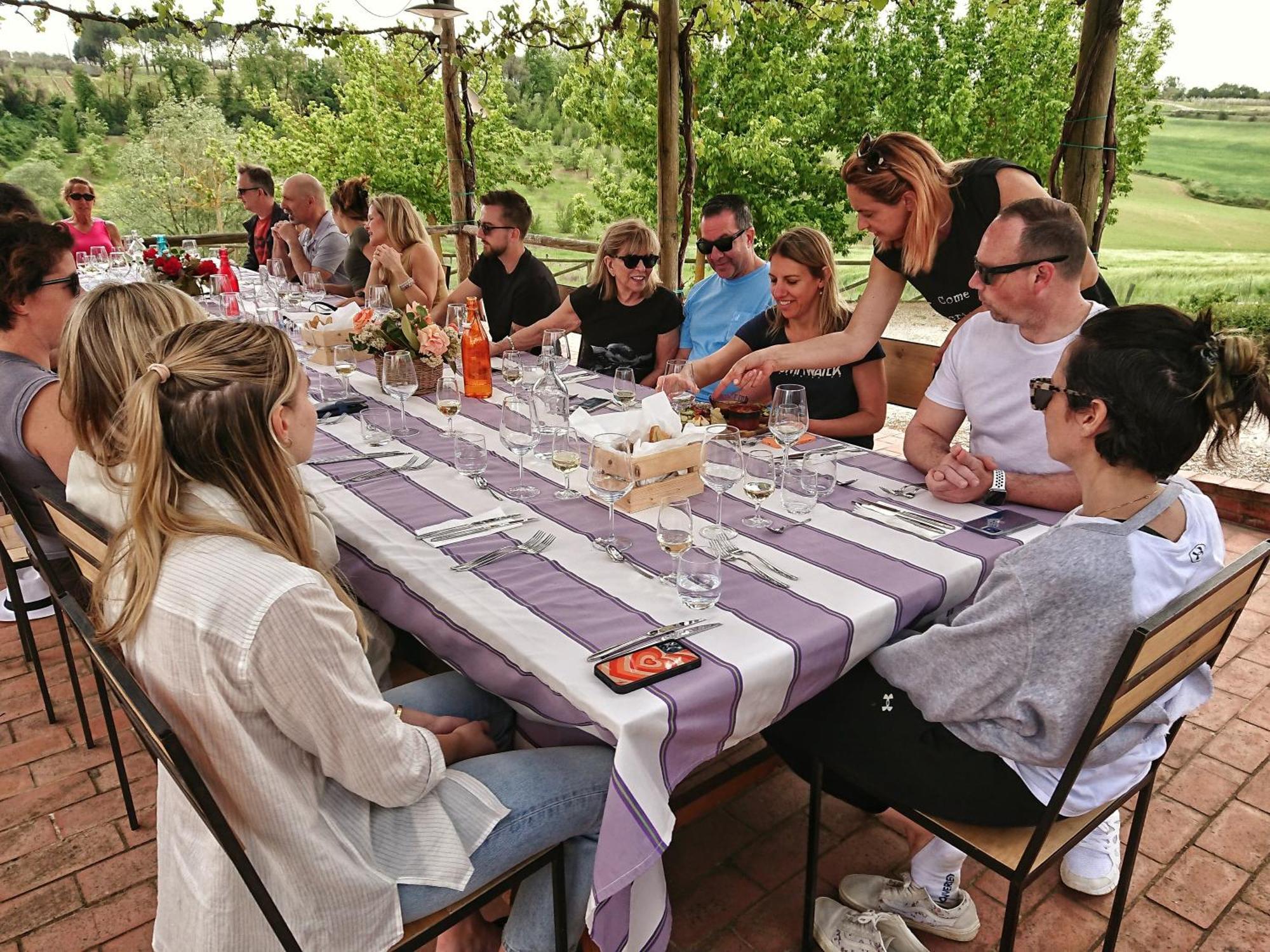 Agriturismo Fattoria Santa Vittoria Pozzo  外观 照片