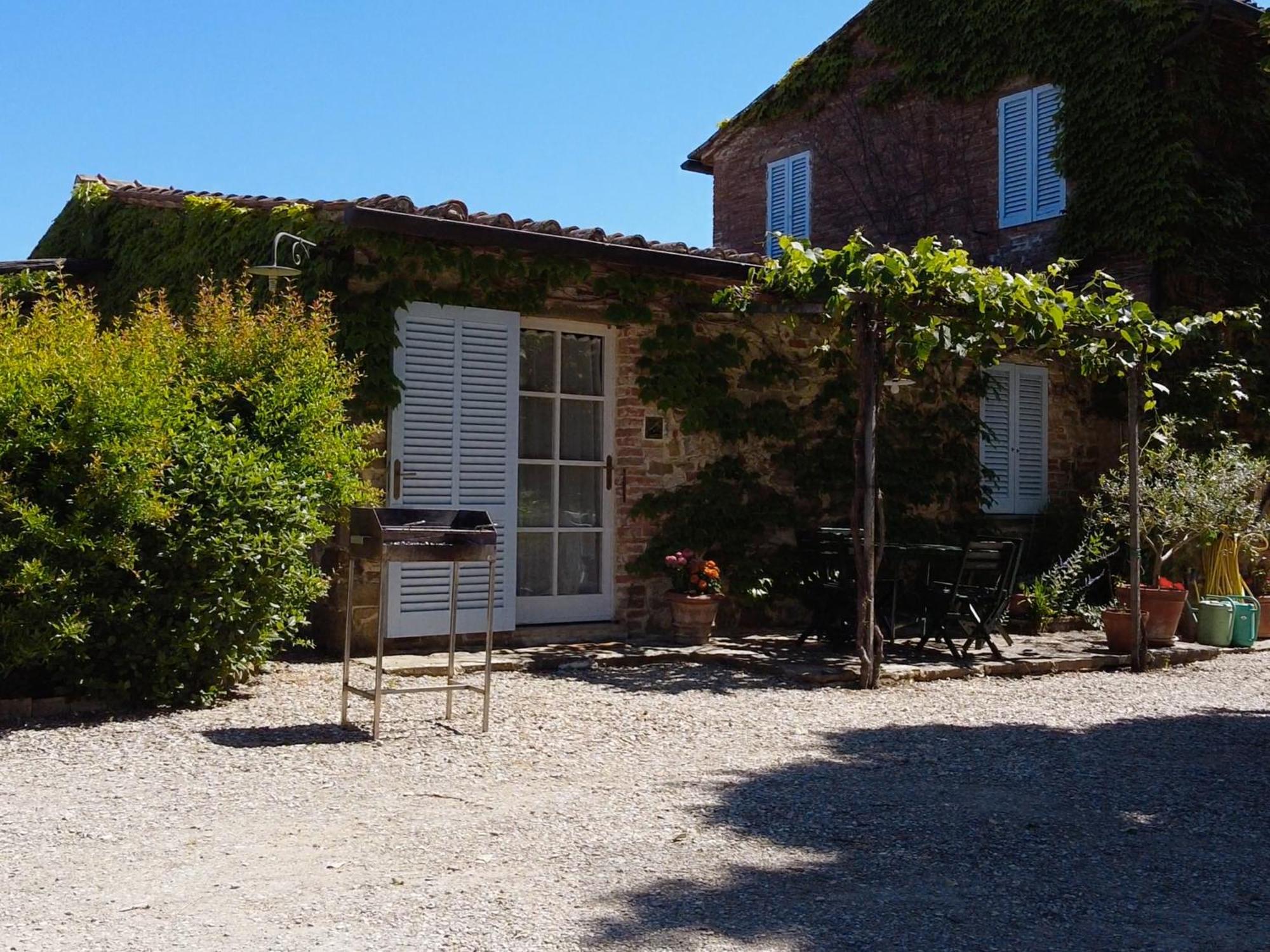 Agriturismo Fattoria Santa Vittoria Pozzo  外观 照片